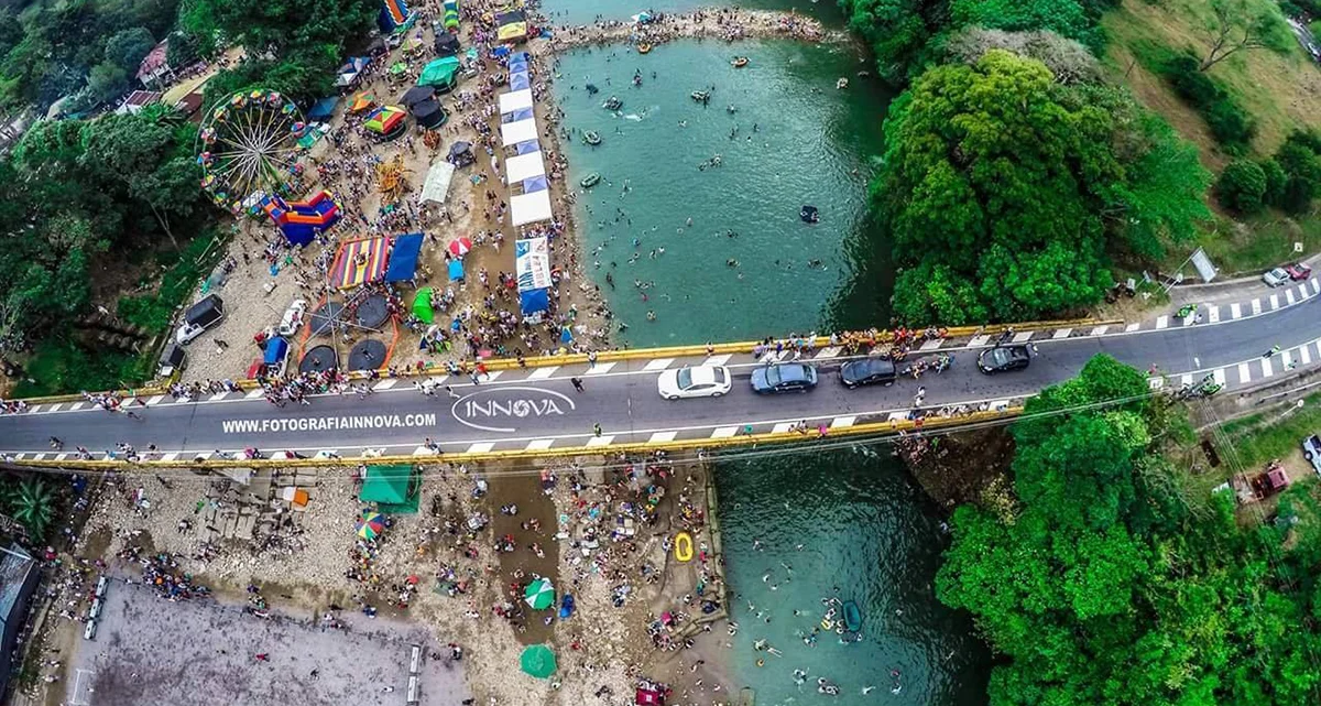 Pasajes de Monterrey a Bogotá en bus