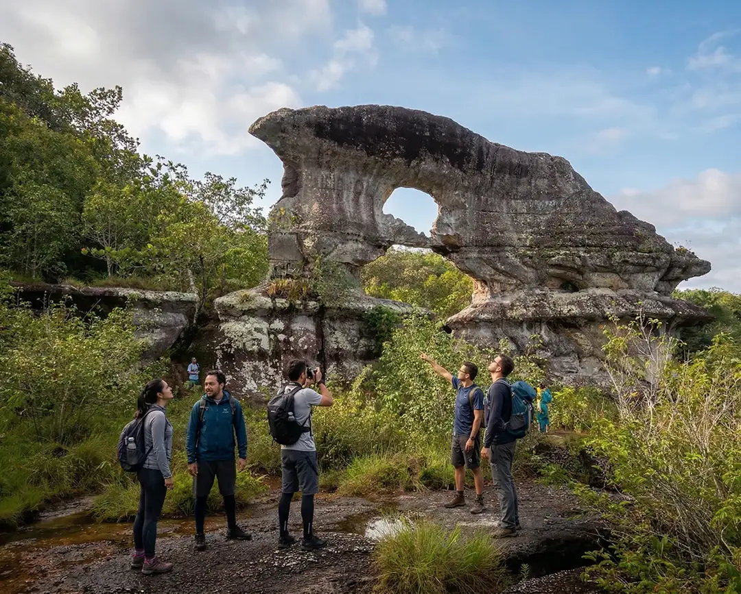 Piedra de Orion, compra aquí tus pasaje de Villavicencio a San José del Guaviare
